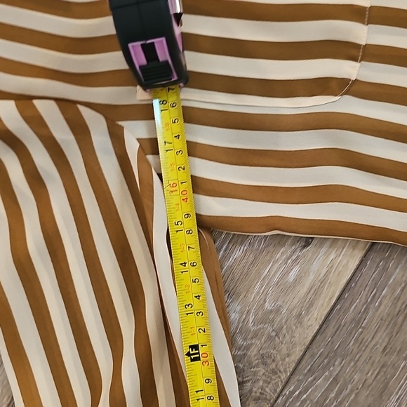 Liz Claiborne Chic, Classic Vertical Striped Button-Up Shirt, Women's Size 8 - Picture 8 of 11